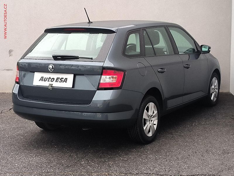 Škoda Fabia (2015) 1.4 TDi, Style, navi, +kola - fotka 4 z 22