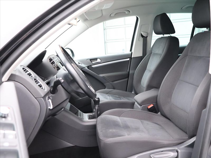 Volkswagen Tiguan 1,4 TSI 4Motion Sport & Style - fotka 9 z 24