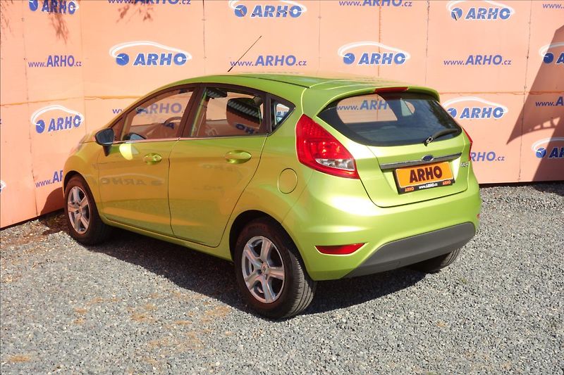 Ford Fiesta 1,2 i, ČR, KLIMATIZACE. - fotka 5 z 30