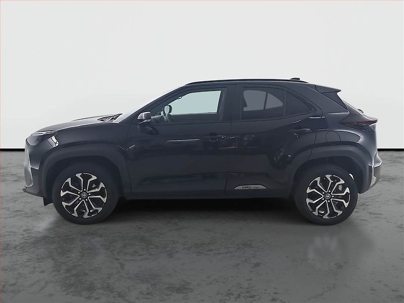 Toyota Yaris Cross (2024) 1.5 VVT-iE E-Four - fotka 3 z 17