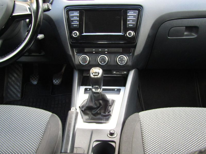 Škoda Octavia (2018) 1.6 TDI 81kW  4X4 - fotka 17 z 40