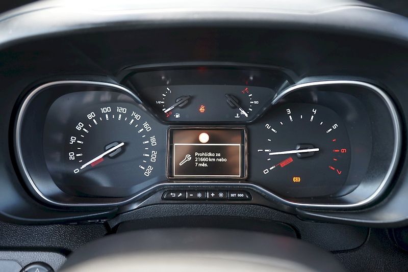 Citroën Berlingo (2019) BlueHDi 130 S&S Shine - Webast - fotka 14 z 30