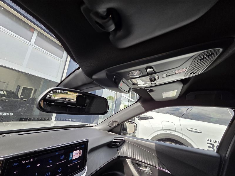 Peugeot 2008 (2024) ALLURE elektromotor 100kW/136 - fotka 26 z 29