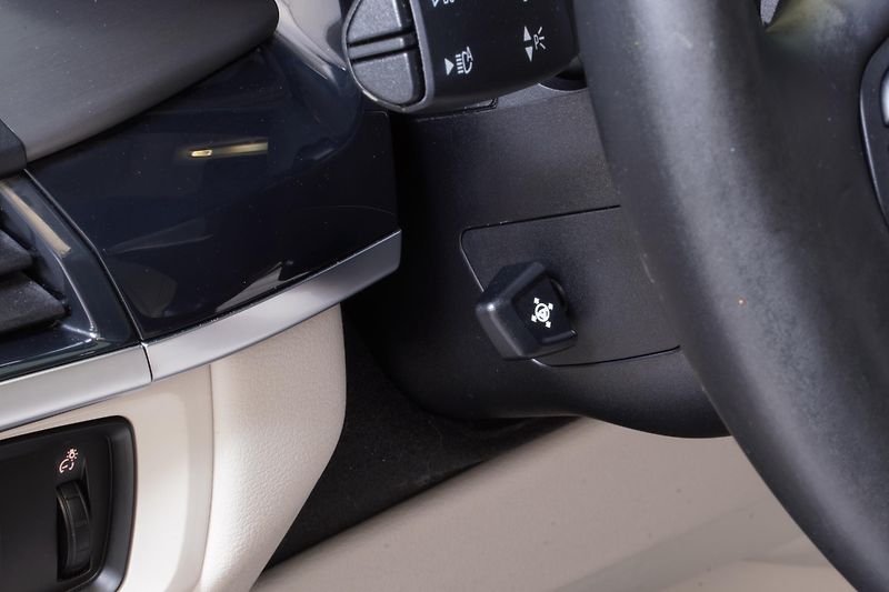 BMW X6 Xdrive30d,ČR,HUD,360,dověry - fotka 16 z 37