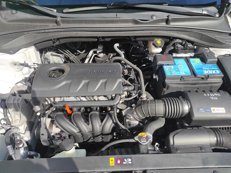 Hyundai i30 1,4DOHC 16V,73kW,Top KM - fotka 27 z 37