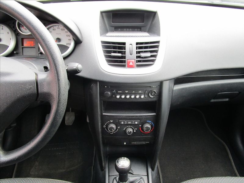 Peugeot 207 SW 1.4VTi Klima - fotka 9 z 36