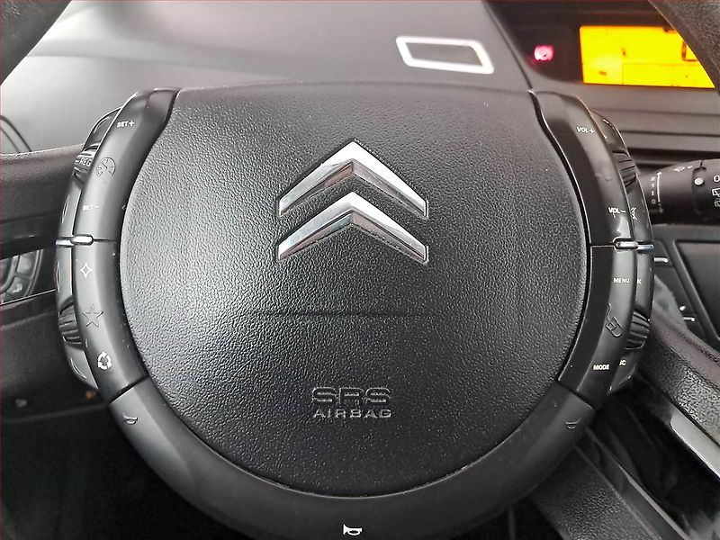 Citroën C4 Picasso (2007) 1.8 i, nová STK, Tažné - fotka 13 z 18