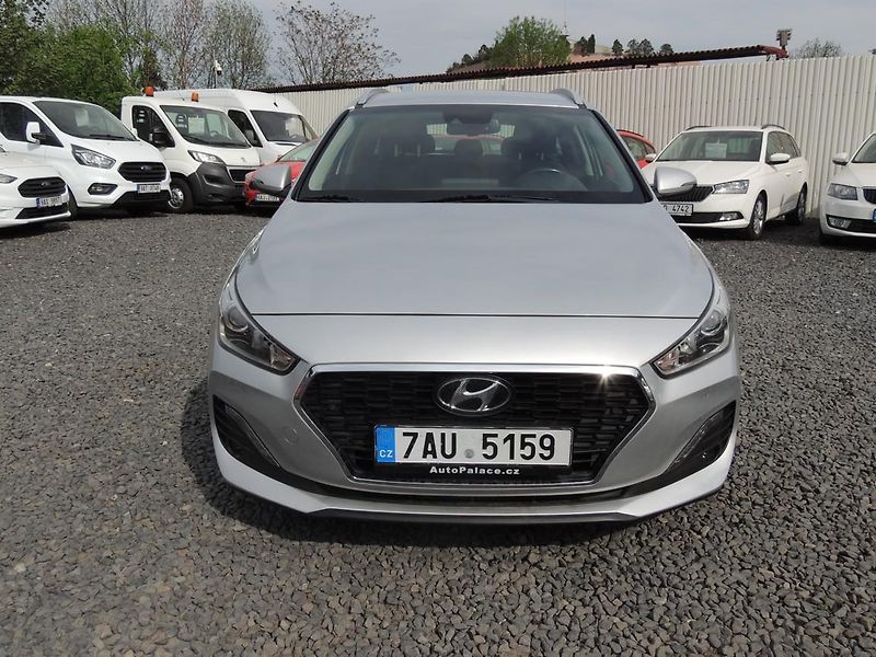 Hyundai i30 (2019) Combi 1.6CRDi,100kw,automat,ČR - fotka 2 z 52