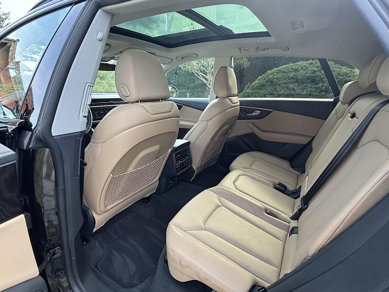 Audi Q8 (2023) 50 TDI,S-line,Q,Vzduch,Nez.top - fotka 12 z 27
