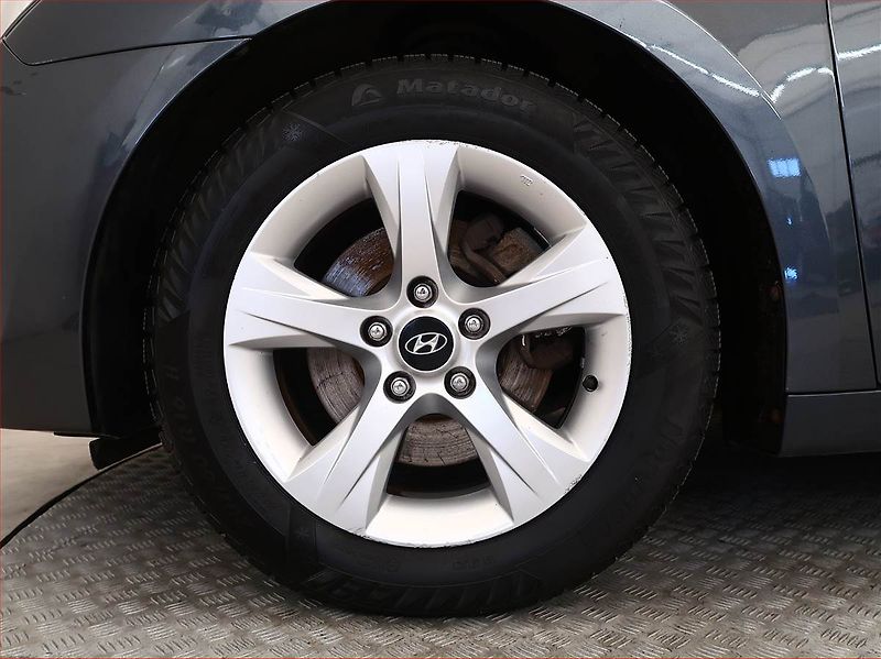 Hyundai i40 (2012) 1.7 CRDI, Tempomat - fotka 14 z 16
