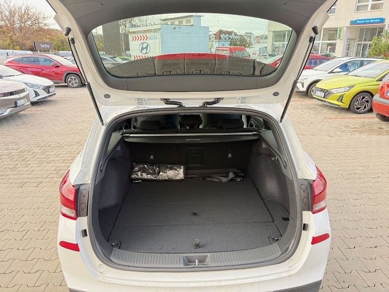 Hyundai i30 WG 26 1,6TGDI DCT N LINE - fotka 5 z 8