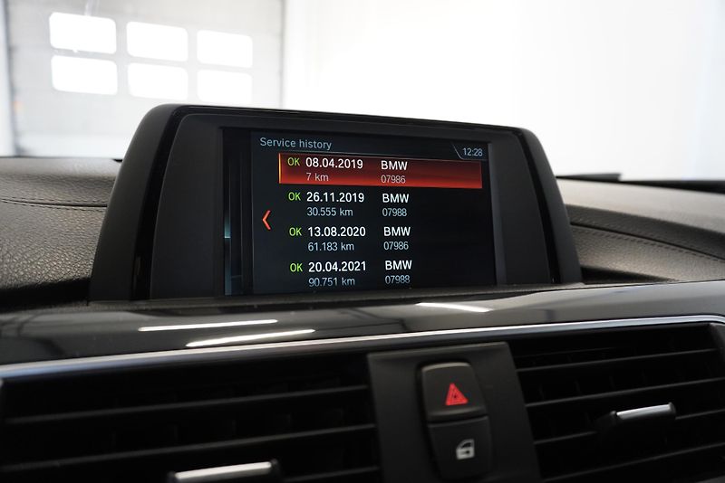 BMW Řada 4 420 - NOVÝ MOTOR NA 210000 KM - fotka 26 z 32