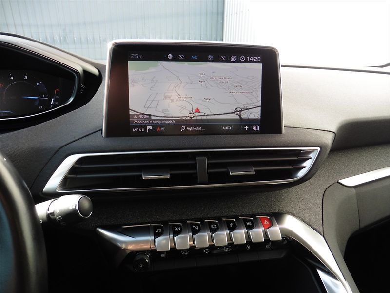 Peugeot 5008 2.0 HDi Allure 7.míst - fotka 13 z 17
