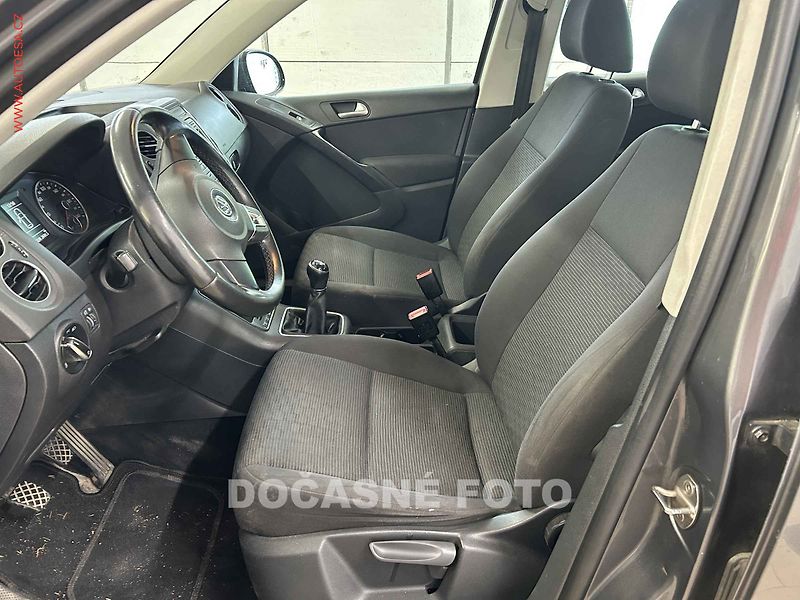 Volkswagen Tiguan (2013) 1.4 TSi, 1.maj, servis.kniha - fotka 3 z 3