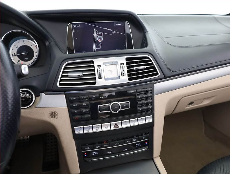 Mercedes-Benz Třídy E (2014) E 250 BlueTEC, Automat, Kůže - fotka 10 z 22