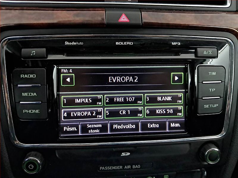 Škoda Superb (2011) Ambition 2.0 TDI, 4X4, Kůže - fotka 13 z 22
