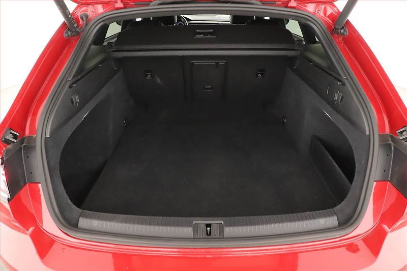 Volkswagen Arteon (2023) 2.0 TSI - fotka 19 z 20