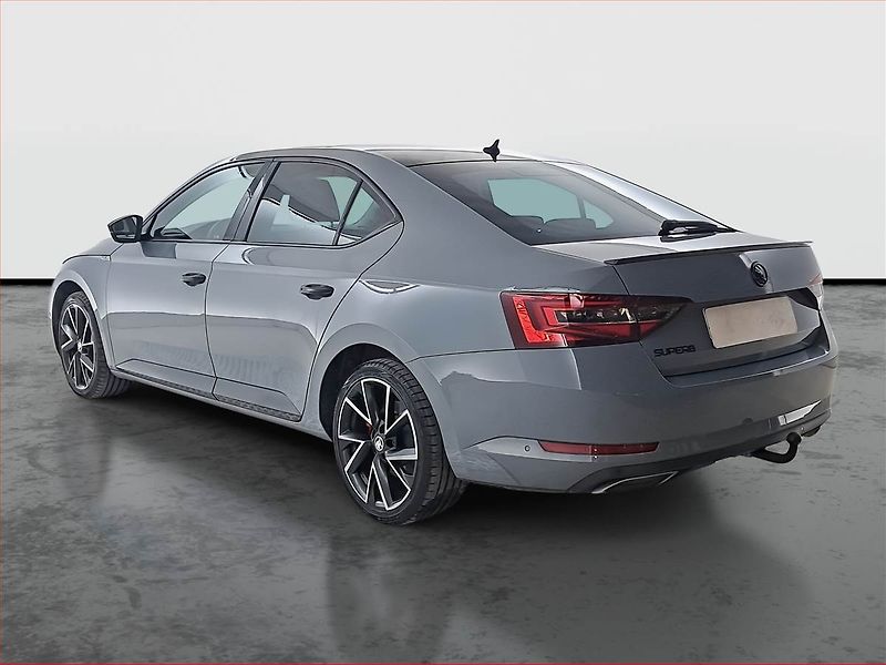 Škoda Superb (2017) 1.4 TSI, Navi, Bi-Xenony - fotka 4 z 24