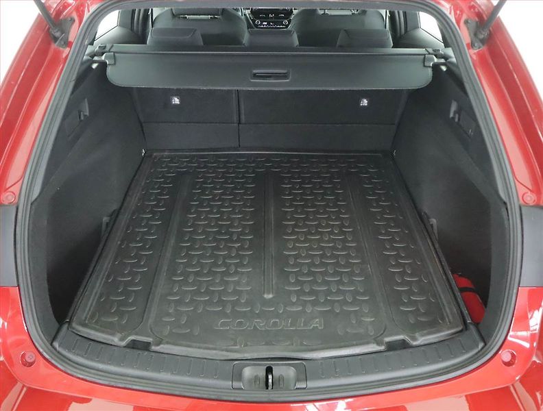 Toyota Corolla (2021) 1.8 Hybrid - fotka 14 z 18