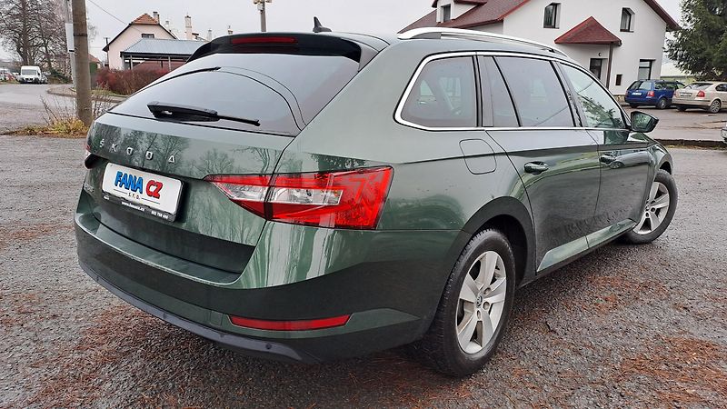 Škoda Superb 1.6 CRTDI DSG Comfort+Panorama - fotka 6 z 32