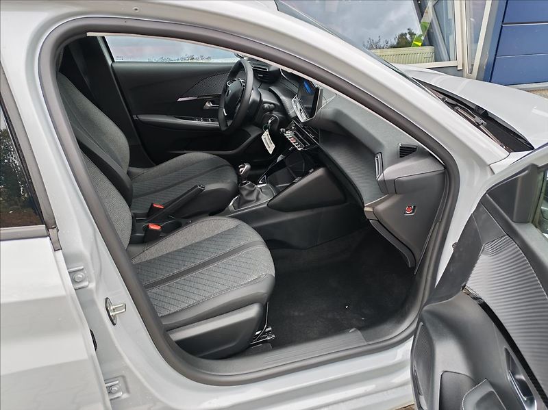 Peugeot 208 (2026) 1,2 208 ALLURE Turbo 100 MAN6 - fotka 5 z 16
