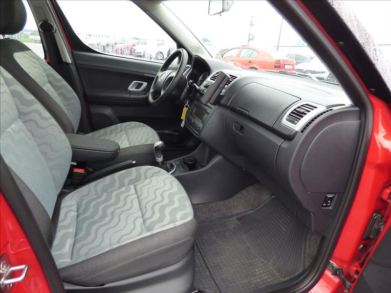 Škoda Roomster 1,9 TDI, Digi Klima, serviska - fotka 34 z 44