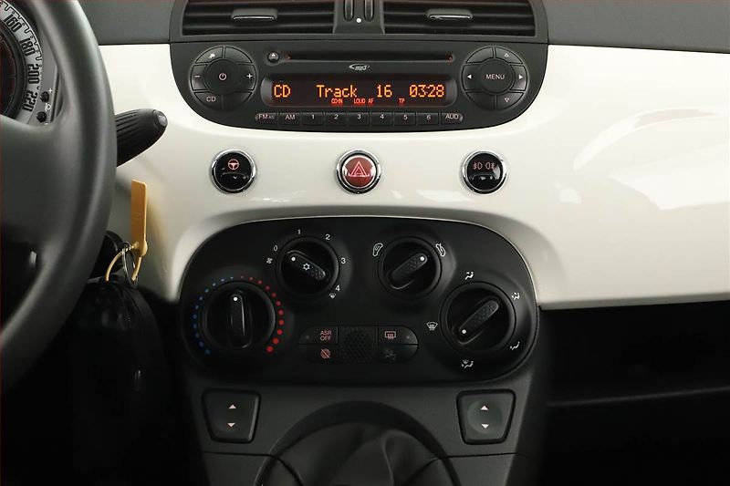 Fiat 500 (2015) 1.3 MultiJet, Pan. střecha - fotka 9 z 12