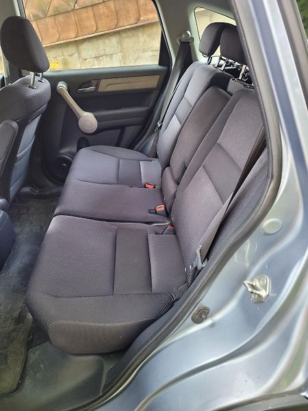 Honda CR-V (2007) - fotka 7 z 8