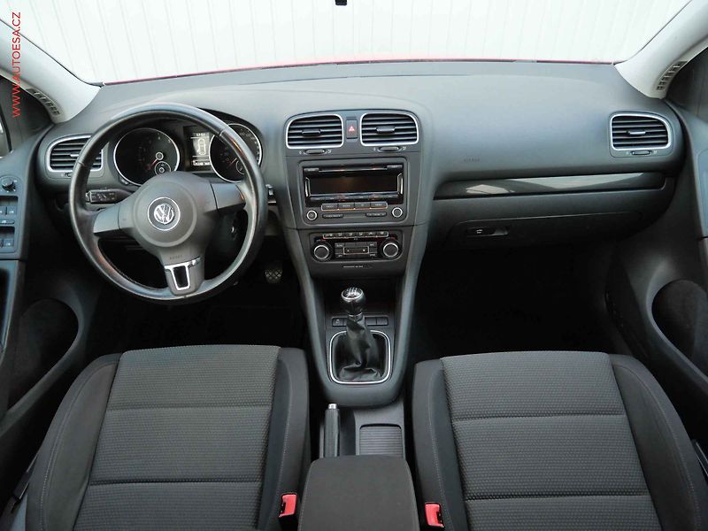 Volkswagen Golf (2012) 1.2 TSi, 2.maj,ČR - fotka 8 z 15