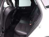 Volvo XC60 2,0 B4 145kW AWD Momentum CZ D - náhled 14