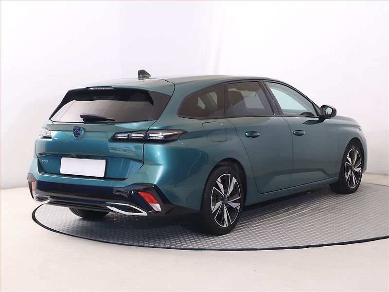 Peugeot 308 (2022) 1.2 PureTech, Serv.kniha, Kůže - fotka 5 z 18