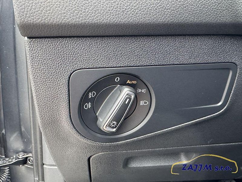 Volkswagen Tiguan 2.0TDI 4x4 + tažné, kamera - fotka 22 z 60