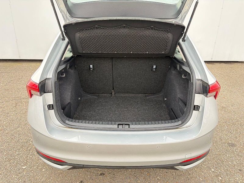 Škoda Scala (2025) 1.0 TSI / 85 kW / SELECTION - fotka 12 z 35