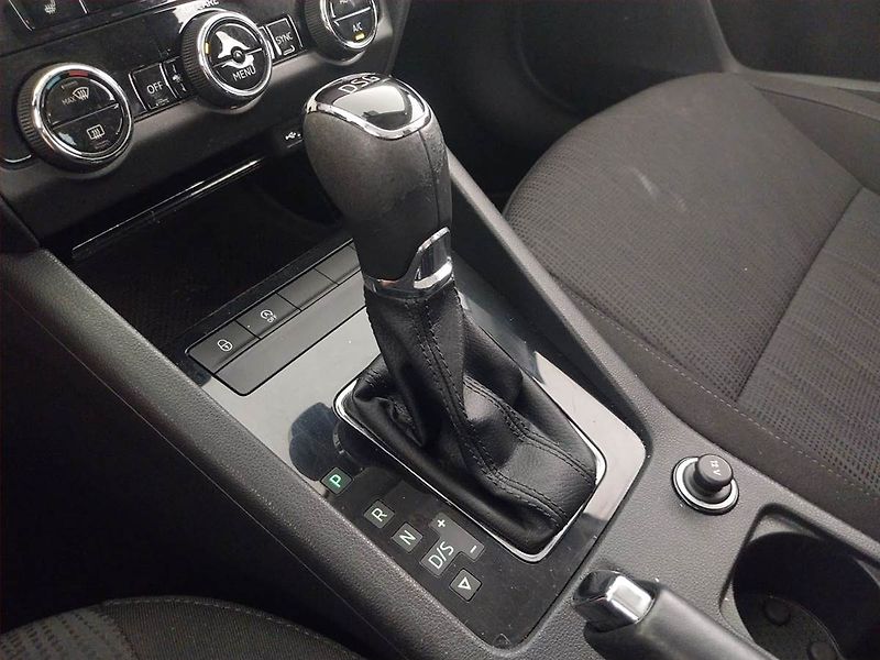 Škoda Octavia (2017) 1.4 TSI, Automat, Navi - fotka 13 z 25