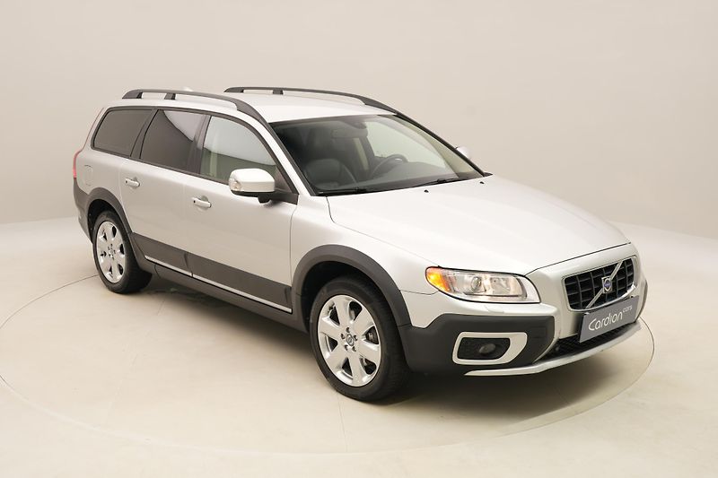 Volvo XC70 3.2 AWD MOMENTUM AUT CZ - fotka 15 z 42