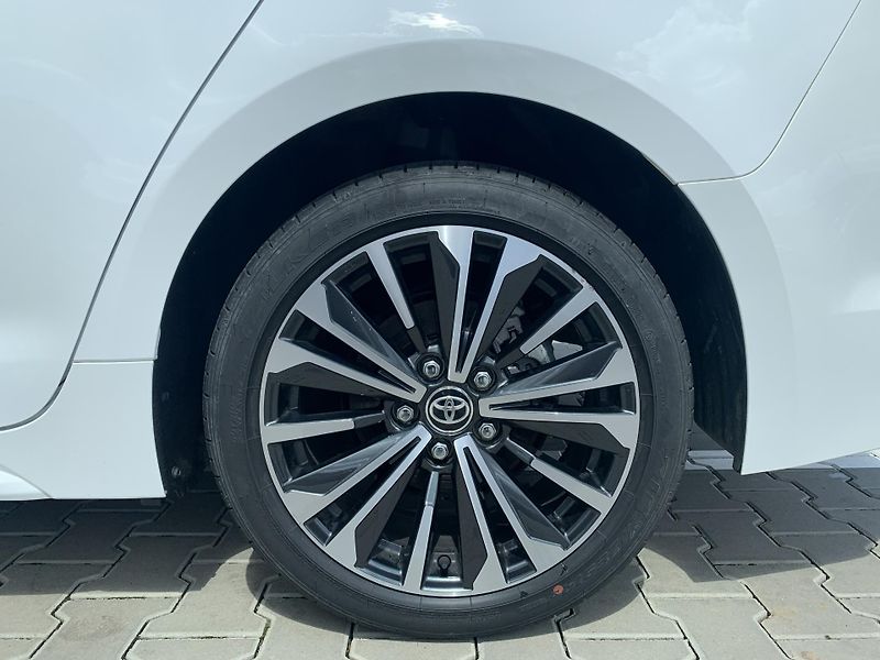 Toyota Corolla TS STYLE 1.8 HEV 103kW e-CVT - fotka 30 z 32