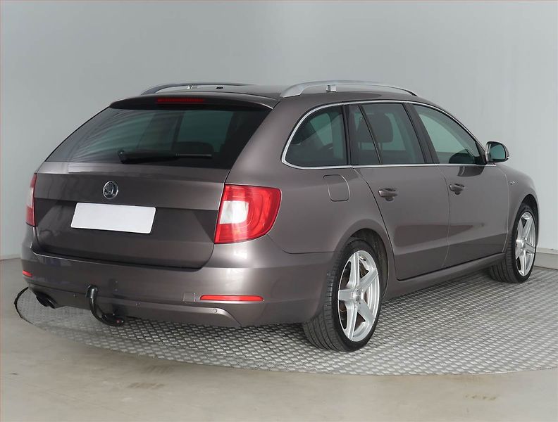 Škoda Superb (2013) Ambition 2.0 TDI, Automat - fotka 5 z 18
