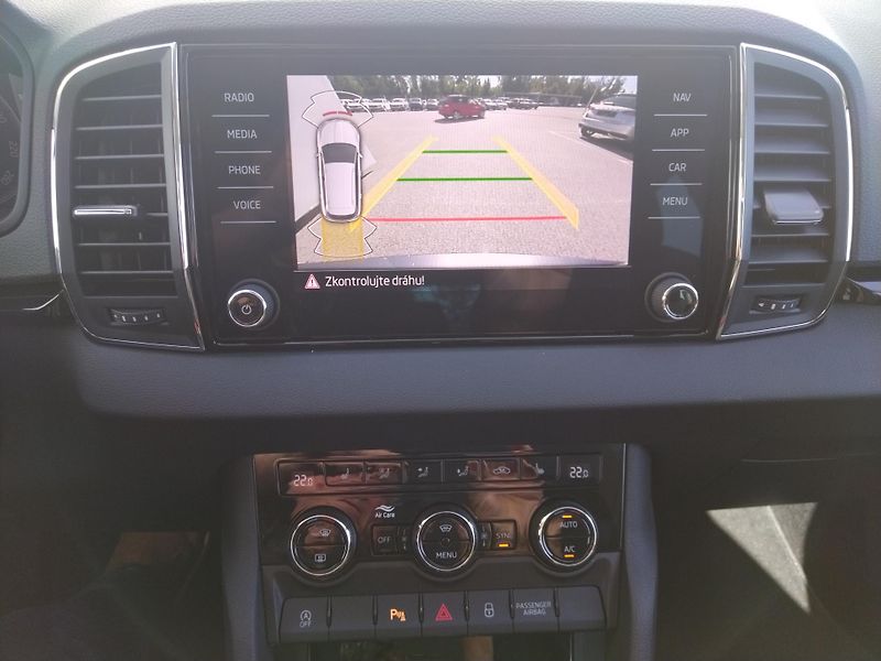 Škoda Karoq 1,5 TSI - fotka 21 z 29