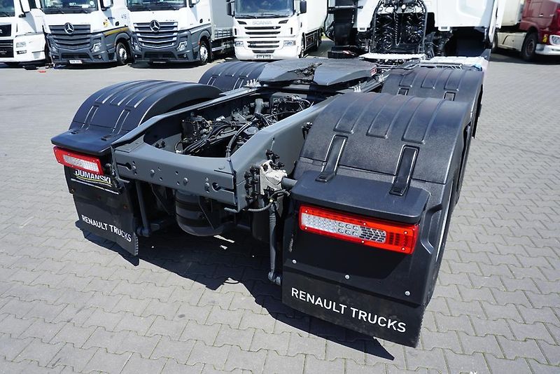 Renault (2018) C 520 / EURO 6 / ACC / 6 X 4 / - fotka 33 z 49