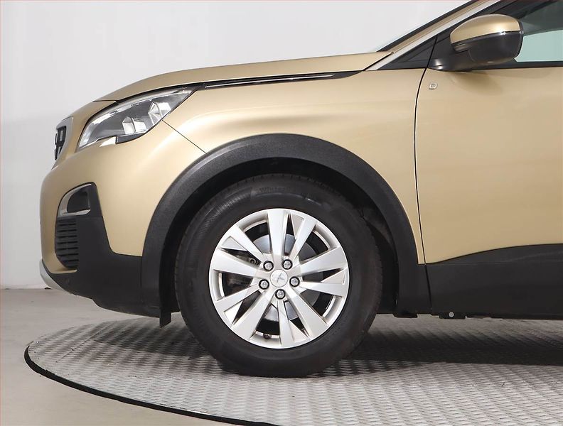 Peugeot 3008 (2017) 1.2 PureTech, Automat - fotka 15 z 22