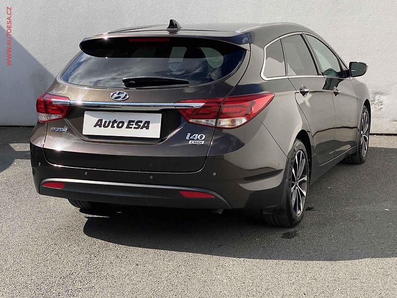 Hyundai i40 (2015) 1.7CRDi, 2.maj,ČR, Bixen - fotka 4 z 19