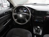 Volkswagen Passat (2005) 1.9 TDI, nová STK, Klima - náhled 7