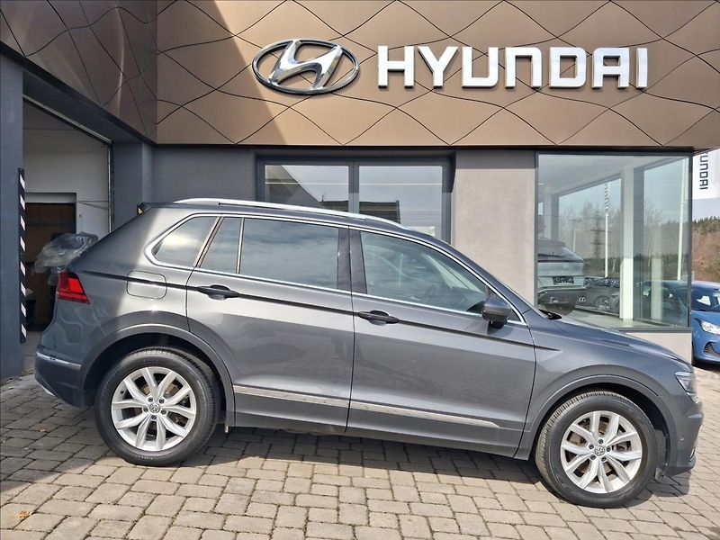 Volkswagen Tiguan 2,0 TSI DSG 4Motion Highline - fotka 20 z 20