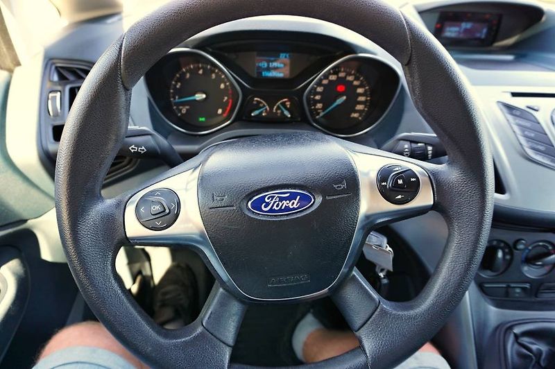 Ford C-MAX (2012) TREND 1,6i 77 kW - fotka 26 z 40