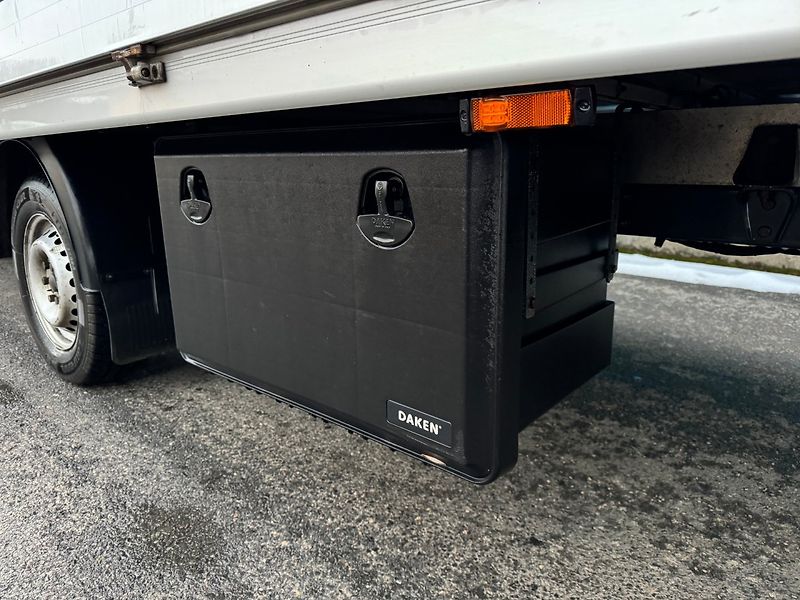 Iveco Daily (2022) 2.3 115kW valník 10pal + spaní - fotka 28 z 31