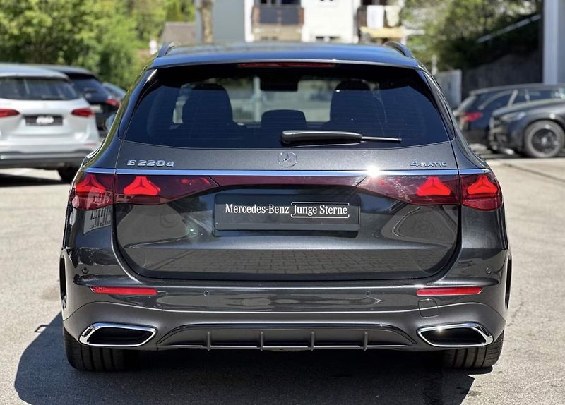 Mercedes-Benz Třídy E 220d 4M AMG Advanced Taž Distr - fotka 5 z 19