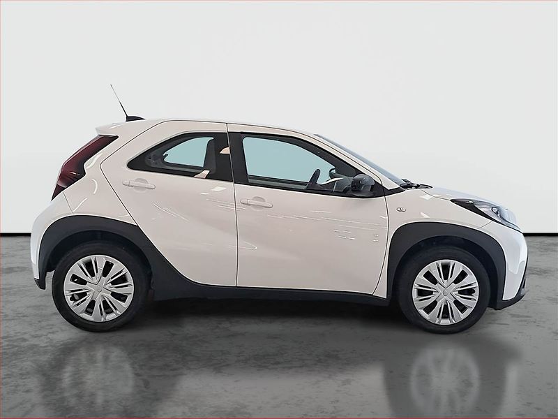Toyota Aygo (2025) 1.0, Automat, Serv.kniha - fotka 6 z 17