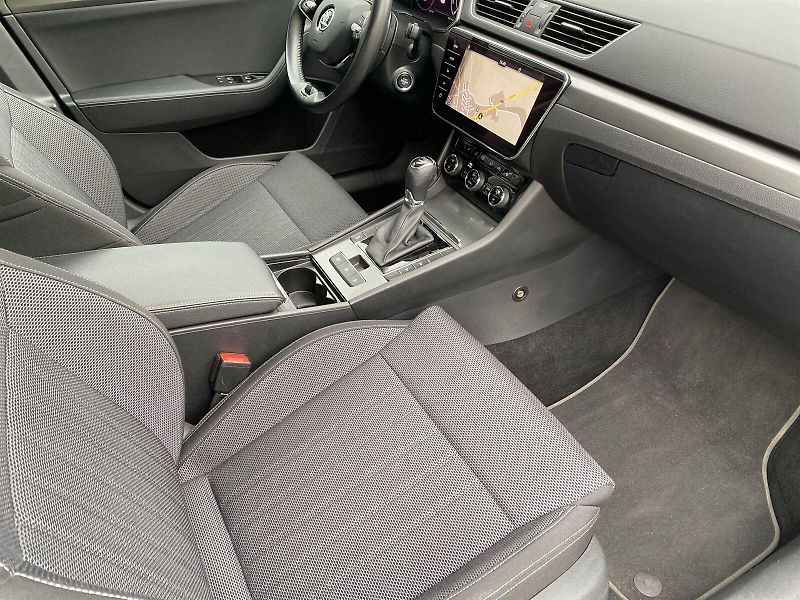 Škoda Superb (2021) 2.0 TDI DSG Style - fotka 8 z 39