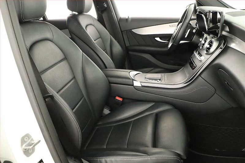 Mercedes-Benz GLC (2019) 200 - fotka 7 z 20