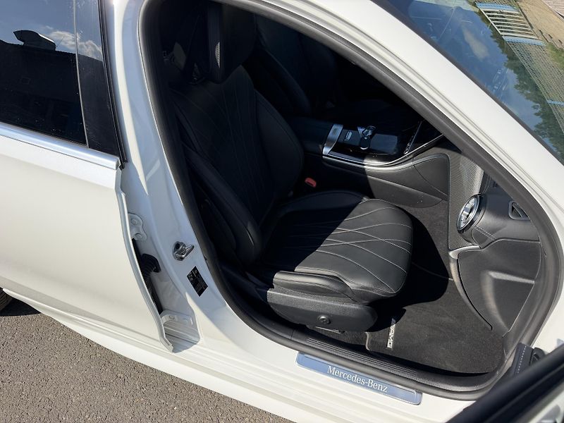 Mercedes-Benz Třídy C C 300D 195kW Kombi AMG LINE  - fotka 20 z 22